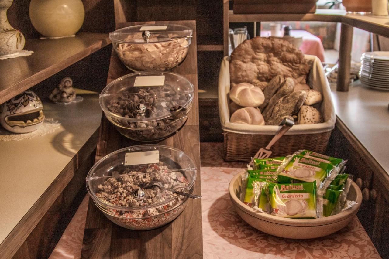 Garni Baita ซานกัสซิอาโน ภายนอก รูปภาพ
